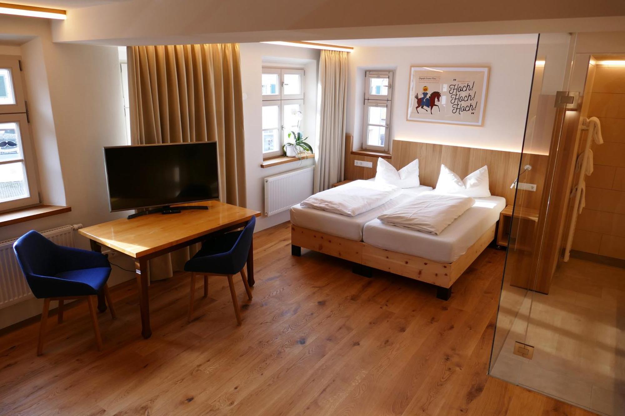 Hotel Zum Schwarzen Ross Und Gutmann Zur Post Hilpoltstein Exterior photo